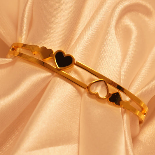 Noir Clover Bracelet