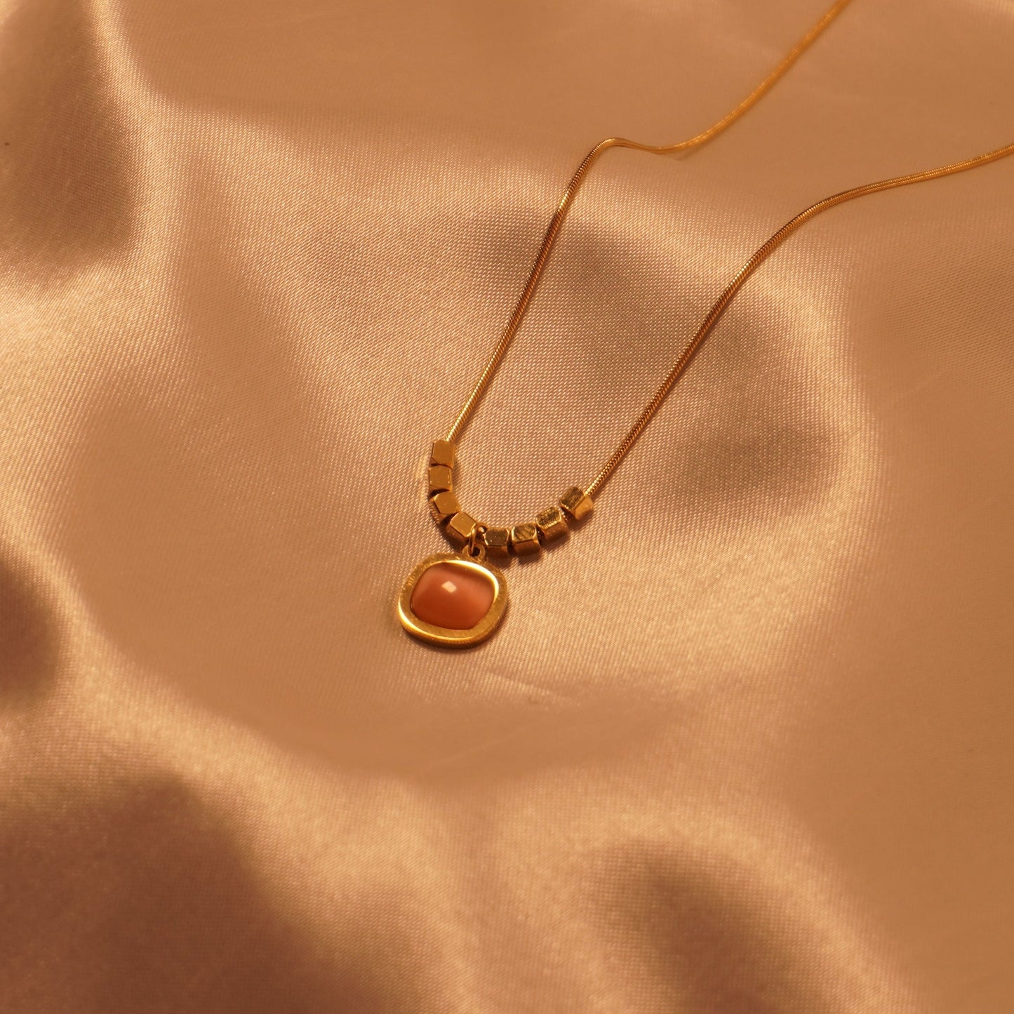 Luna Necklace