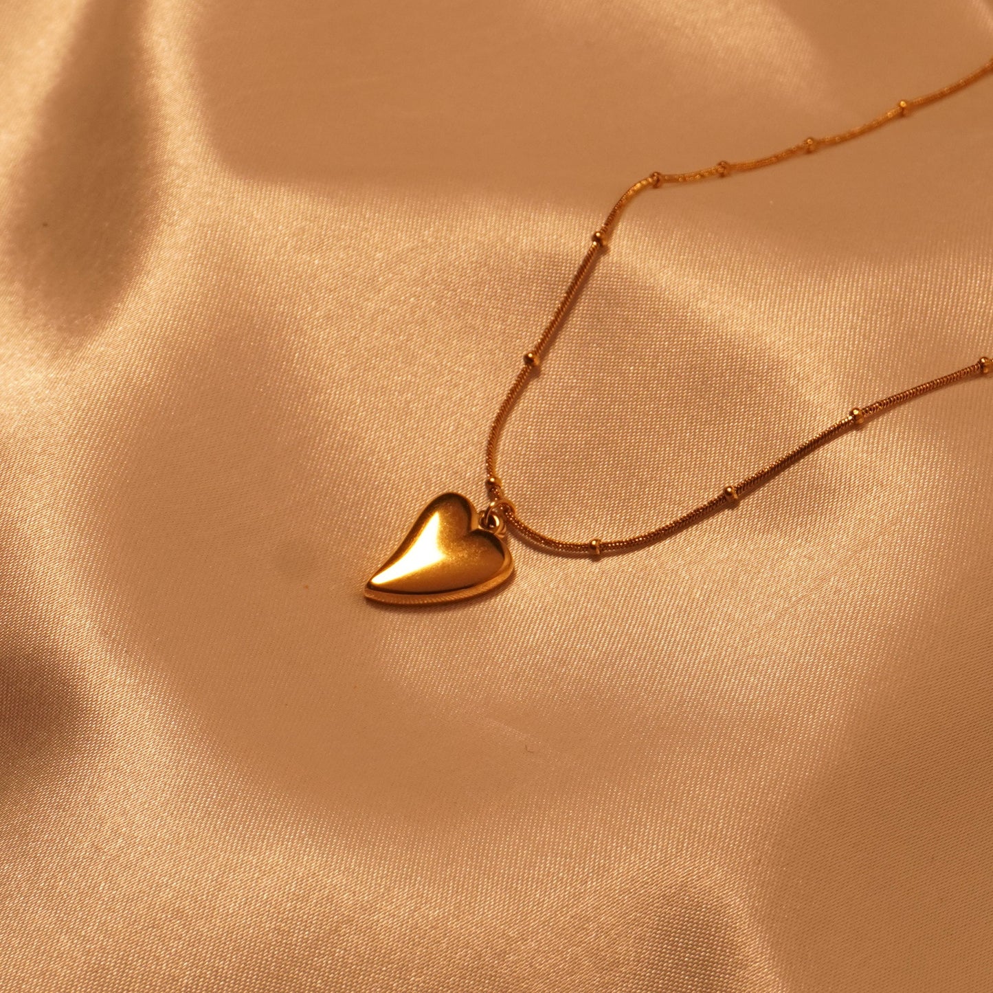 Eterna Heart Necklace